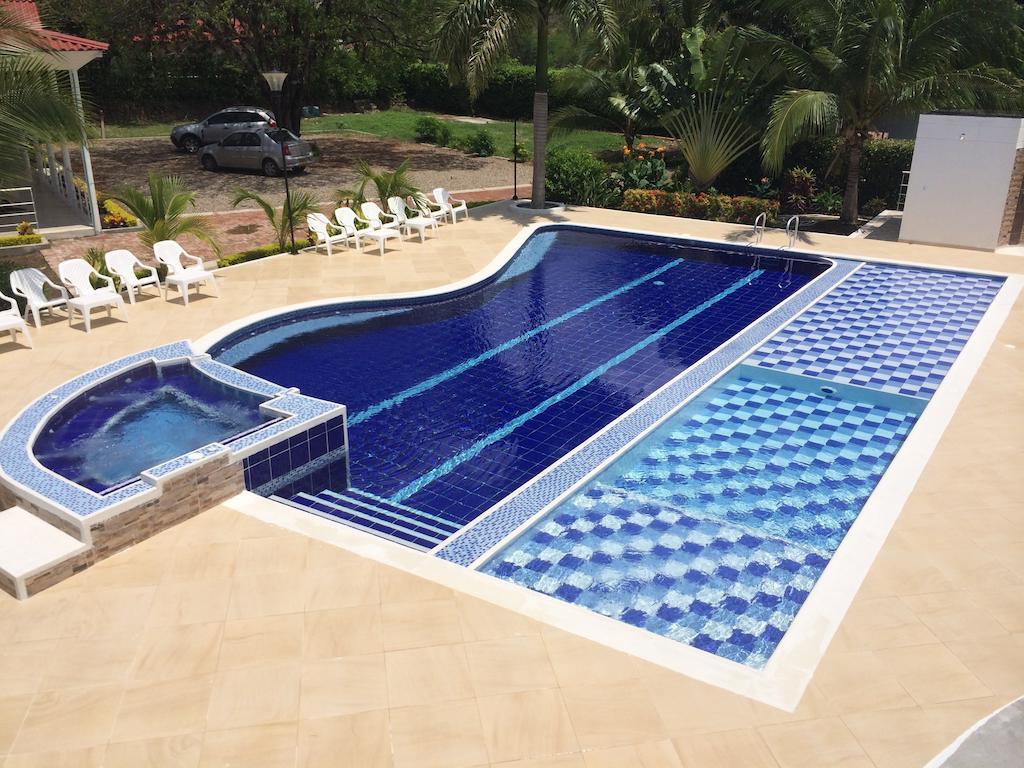 Arizona Ranch Hotel Girardot Exterior foto